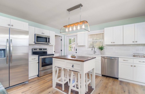 Demere Park Apartamento | NEW! Charming and quiet 1 bedroom apt. 0.6 miles from St. Simons Island Beach!