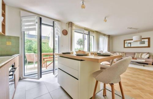 Republique–Point-du-Jour Apartamento | New Charming Duplex Flat and Garden Oasis-Boulogne