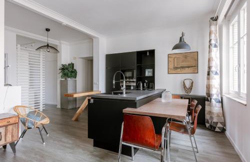 Broekwijk Apartamento | New Charming Grand Place Apartment