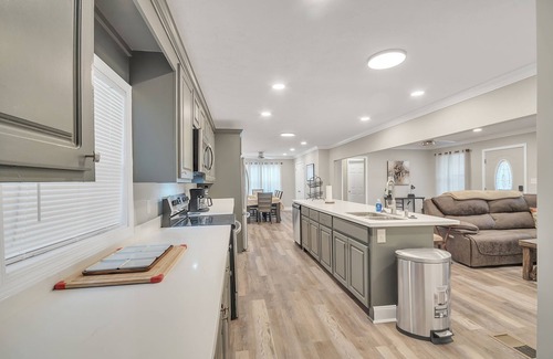 Clinton Casa | NEW! Charming Southern Retreat Near Historic Downtown