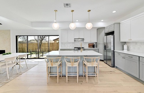 North Austin Civic Association Casa | New! Chic & Modern 3BR Home in North Austin!