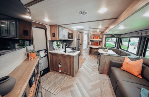 Lakeview Casa | NEW! Clementine's at the Lake--Camping Oasis