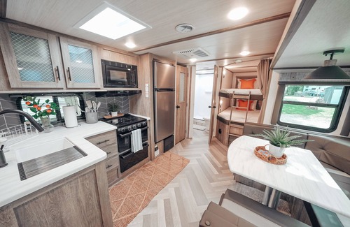 Lakeview Casa | NEW! Clementine's at the Lake--Camping Oasis