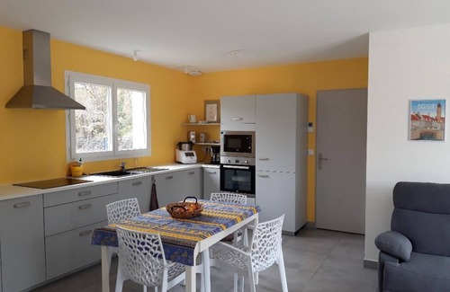 Regusse Casa | New comfortable house with swimming pool in Provence
