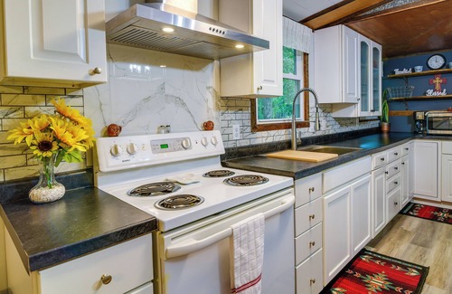 New Concord Casa | New Concord Vacation Rental Near Kentucky Lake