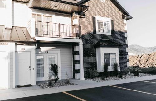 Logan Casa | NEW CONDO Cache Valley 3BR 2BA - Sleeps 7
