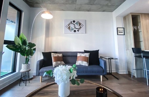 Griffintown Casa | New condos with a pool