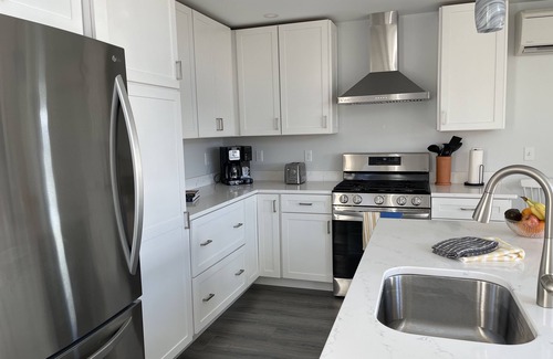 Searsport Casa | New construction 3 bedroom house centrally located to Maine Coast