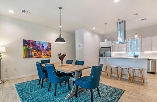 Mid-City Casa | New Construction Elegant Villas