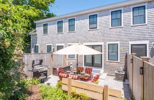 Provincetown Condominio | Nueva construcción: magnífico condominio de 3 niveles 3BR / 3BA