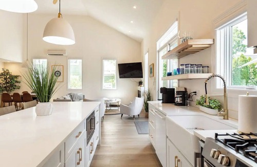 Greenport Villa | New Construction Greenport Pool House - 3 Blocks from Town
