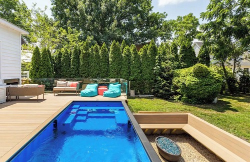 Greenport Villa | New Construction Greenport Pool House - 3 Blocks from Town