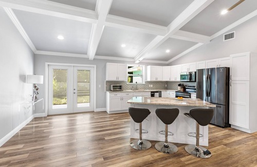 Hobe Sound Casa | New Construction- Hot Tub - 1.3m to Beach, 2 KING Beds.
