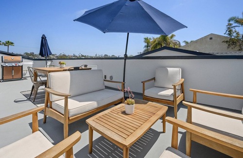 Encinitas Casa | New Construction Luxury Home With Ocean View Rooftop Deck 815 4th by Redawning