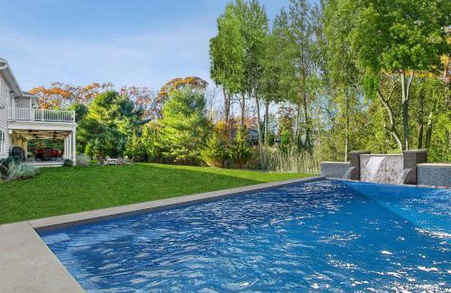 North Sea Casa | New Construction Modern Luxury Retreat w 6 Beds