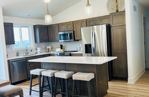Lincoln Casa | New construction, Sunset views