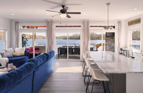 Preston Casa | New contemporary lakefront home with breathtaking views w/fun water activities!