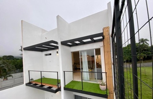 Ciudad Colon Apartamento | New Contemporary suite