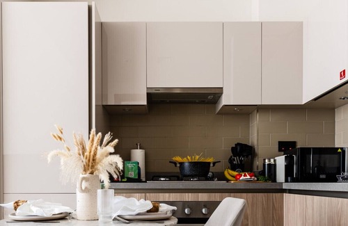 Nad Al Sheba Apartamento | New Cosy 1BR with Pool & Gym in City Centre