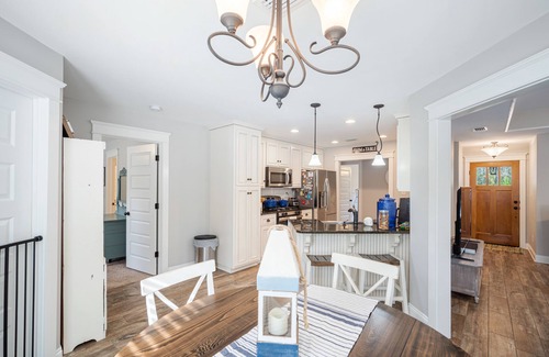 Fairhope Casa | New Cottage 200 yards from Mobile Bay