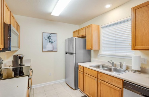 Tallahassee Casa | NEW! Cozy 3BDR Townhome - Close to Everything!