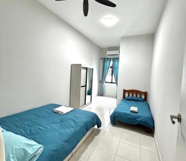 Ayer Panas Casa | New Cozy 4-bedroom Terrace Home