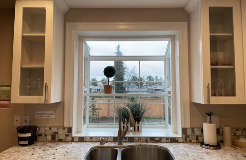 Highline Casa | New cozy 5BR vacation home with AC near Airport & downtown Seattle
