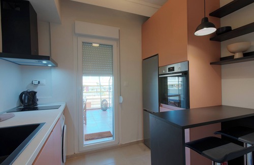 Thessaloniki Apartamento | New Cozy Apt with Balcony close to Metro