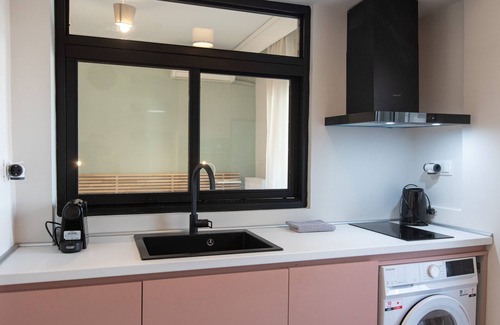 Thessaloniki Apartamento | New Cozy Apt with Balcony close to Metro
