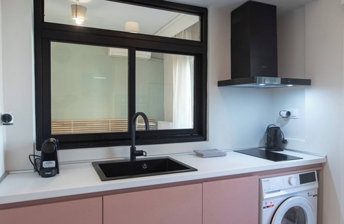 Thessaloniki Apartamento | New Cozy Apt with Balcony close to Metro
