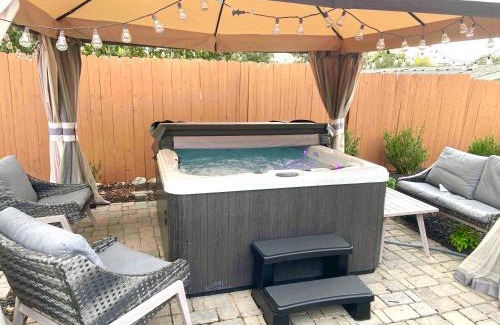 Citrus Heights Casa | NEW cozy beautiful house with pool and hot tub