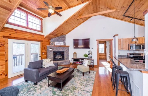 Leicester Cabina | *NEW*Cozy Cabin|Sleep 6|20 Mins to DT and Biltmore