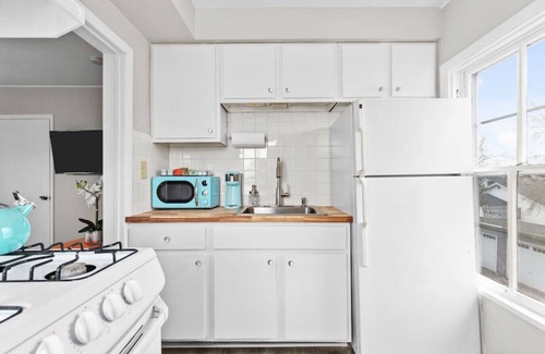 Neenah Apartamento | NEW|Cozy|Chic|Historic|Studio