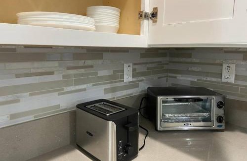 Rosemead Casa | New! Cozy Gated 3BR, 2BA Vacation Home