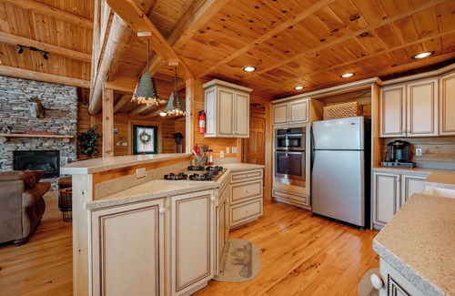 Mountainside Casa | New! Cozy Lake Access Home w/ Fireplace & Game Room