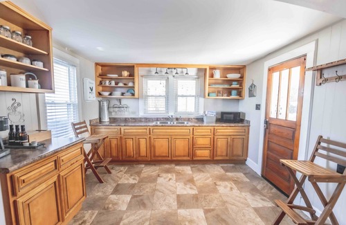 Somerset Cabina | NEW Cozy Lake House, Game Room, Fire-pit & Hot Tub & 1/2mile to boat ramp