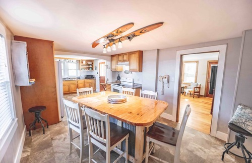 Somerset Cabina | NEW Cozy Lake House, Game Room, Fire-pit & Hot Tub & 1/2mile to boat ramp