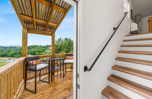 Kodak Apartamento | NEW! Cozy Loft w/ King Bed Near Gatlinburg/Pigeon Forge/Knoxville