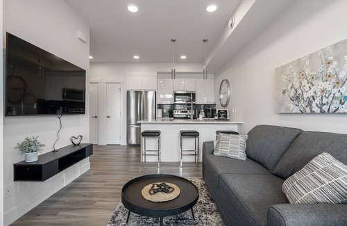 Seton Condominio | New cozy modern condo