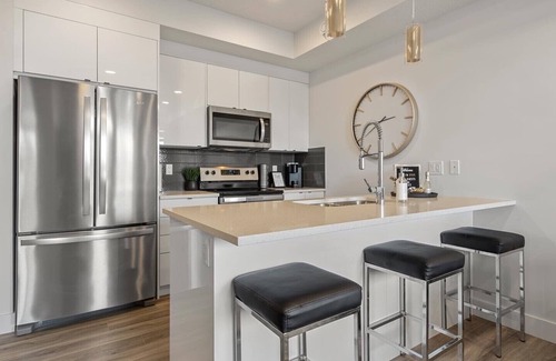 Seton Condominio | New cozy modern condo