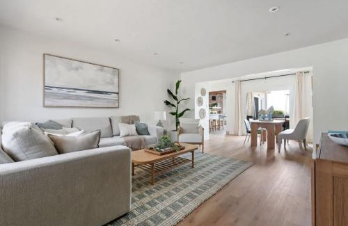 Point Loma Heights Casa | NEW Cozy Modern Home with Hot Tub and Ocean Views