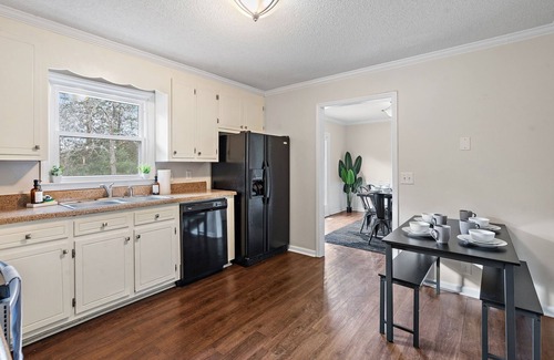 Murfreesboro Casa | ~ NEW ~ Cozy / Murfreesboro / Arcade Room / Getaway - Sleeps 8+