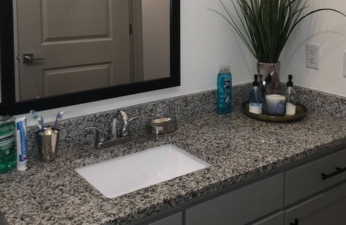 Huber Heights Apartamento | *New* Cozy One bedroom with Beautiful Pool