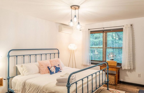 Highland Lake Casa | NEW: Cozy One Level Home near Lake w/ Huge Patio.