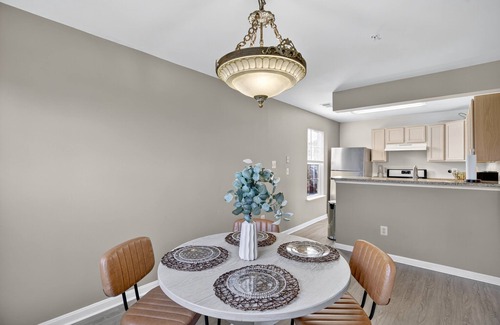 Owings Mills Condominio | NEW! Cozy Pikesville Penthouse with Basketball Arcade
