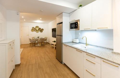 Sitio de Calahonda Apartamento | NEW cozy, spacious & modern apt, 100m from the beach, restaurants, bars