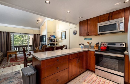 Bear Valley Condominio | NEW! CreekSide #3 (3-Bedroom Home) - Pets Allowed by Bear Valley Vacation Rentals
