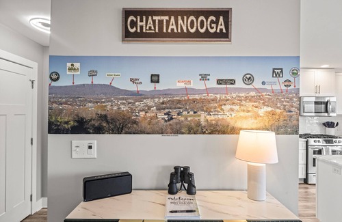Missionary Ridge Casa | NEW Crestview Heights | Views of Downtown | Hot Tub | Sleeps 13