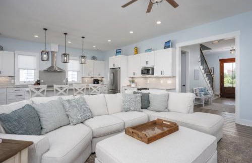 Beachwalk Casa | New Custom Built 5-Bedroom Coastal Retreat - Harbor Island, SC