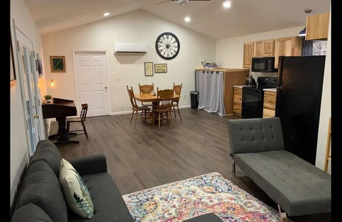 Shenandoah Cabina | New Custom Cabin near Shenandoan River